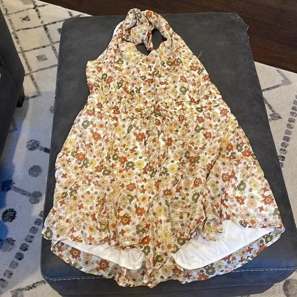 NWT Romper from buckle - Picture 4 of 5